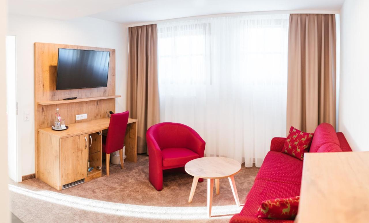 Hotel Waldeck Mit Restaurant "Florian'S" Фельдберг Экстерьер фото