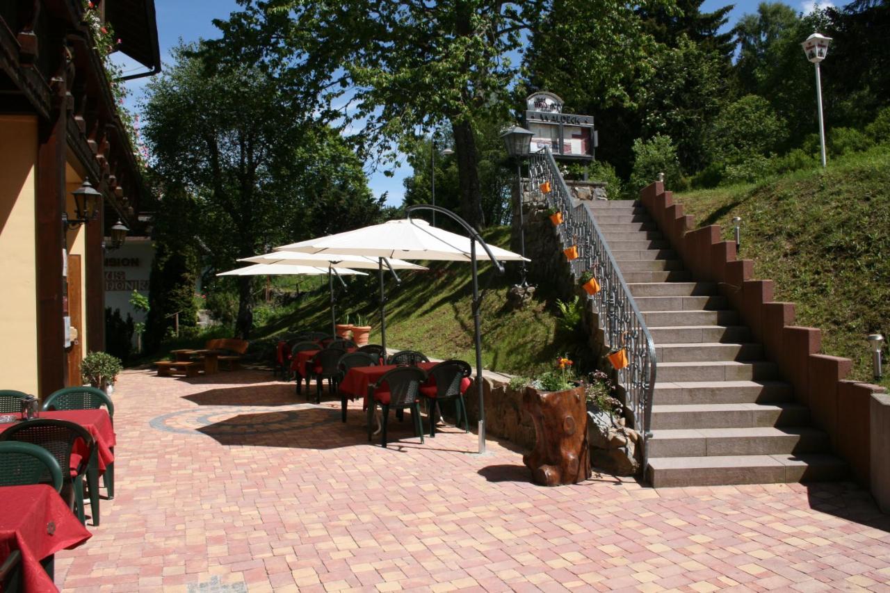 Hotel Waldeck Mit Restaurant "Florian'S" Фельдберг Экстерьер фото
